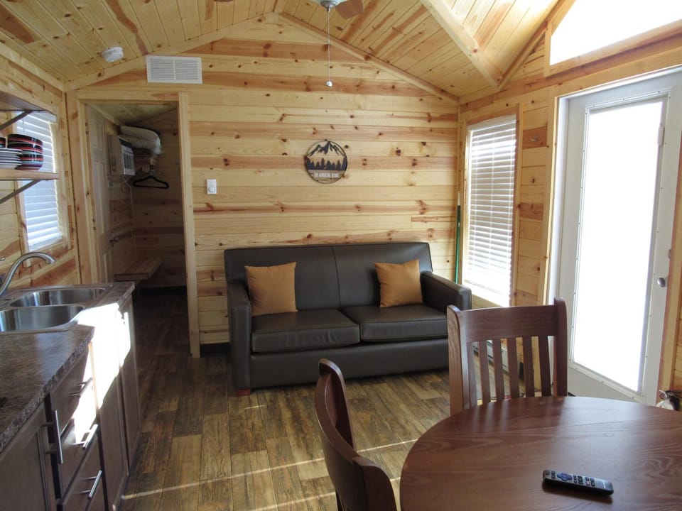 Kingman KOA Campground/ 
RV Resort in Kingman