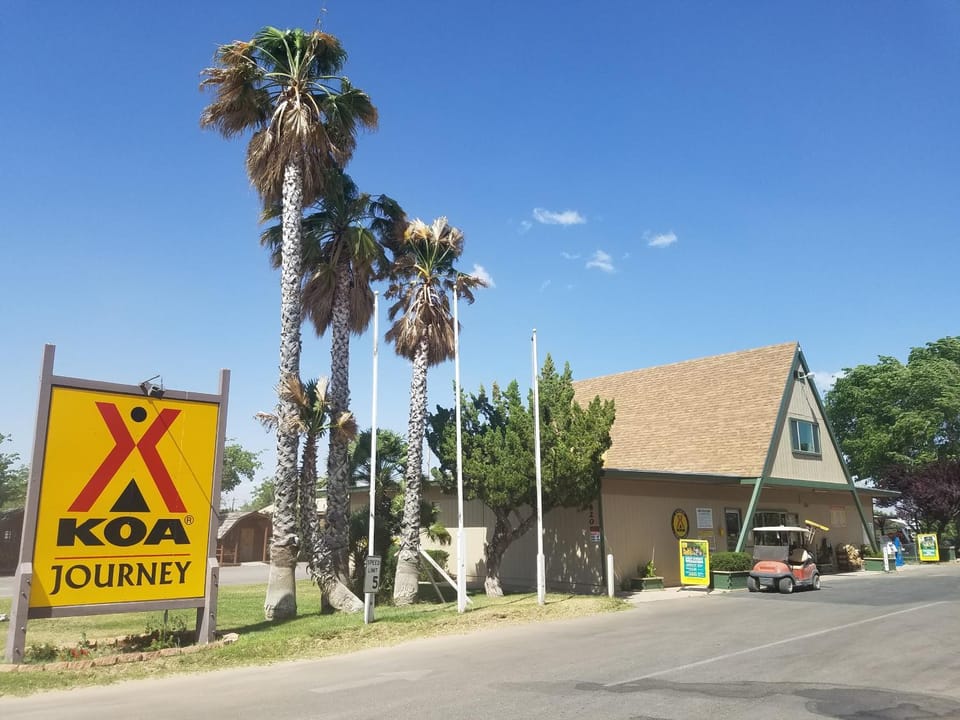 Facade/entrance, Property logo or sign, Street view