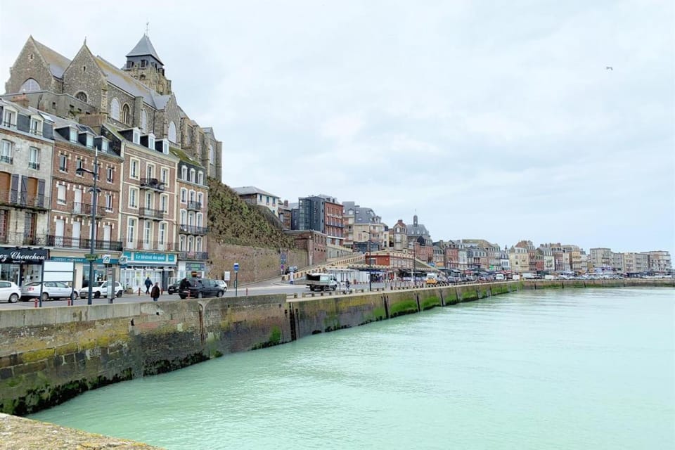 A l'Ancre Bleue Apartment in Normandy