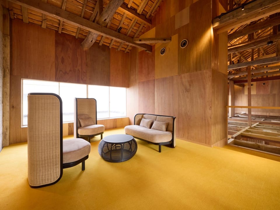 Communal lounge/ TV room