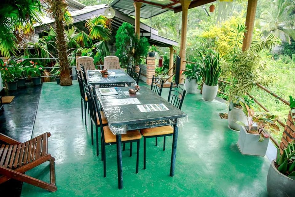 Serenity Homestay Bed and Breakfast in Ella