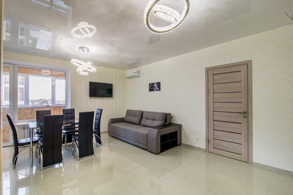 Lux 3-bedroom apartment in Most City area Apartment in Dnipro