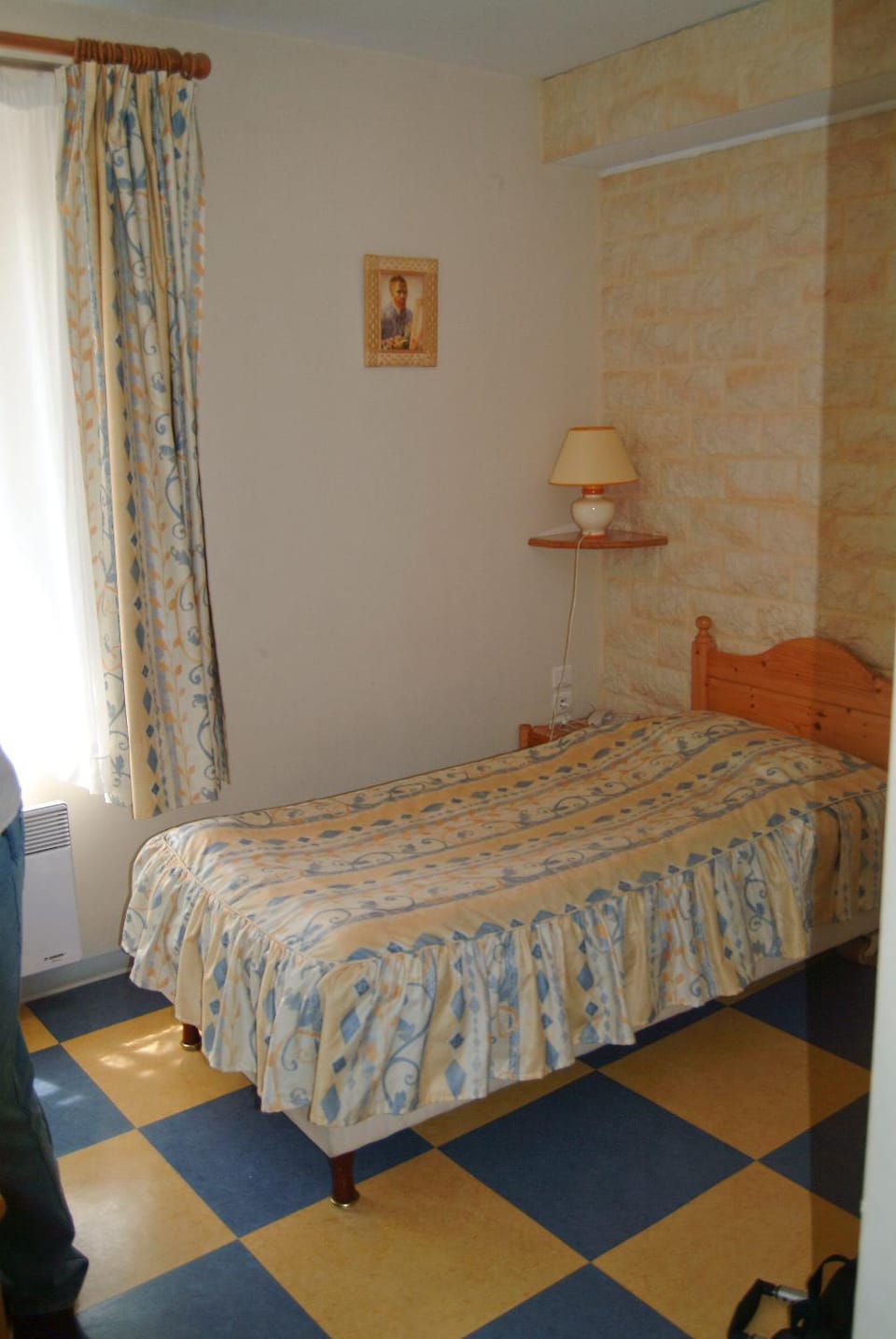 Day, Photo of the whole room