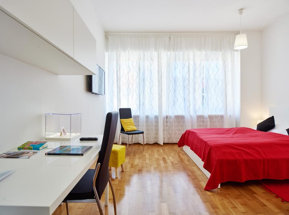 TV and multimedia, Bedroom