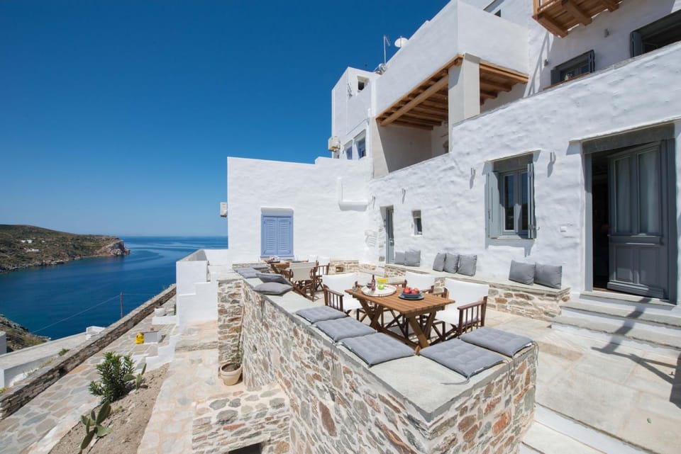 Athina Exquisite Houses Apartment in Milos