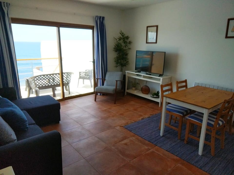 Living room, Dining area, Sea view