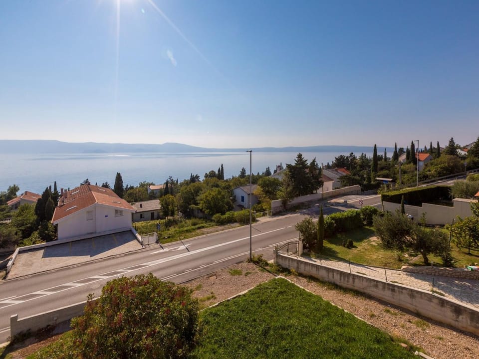 City view, Sea view