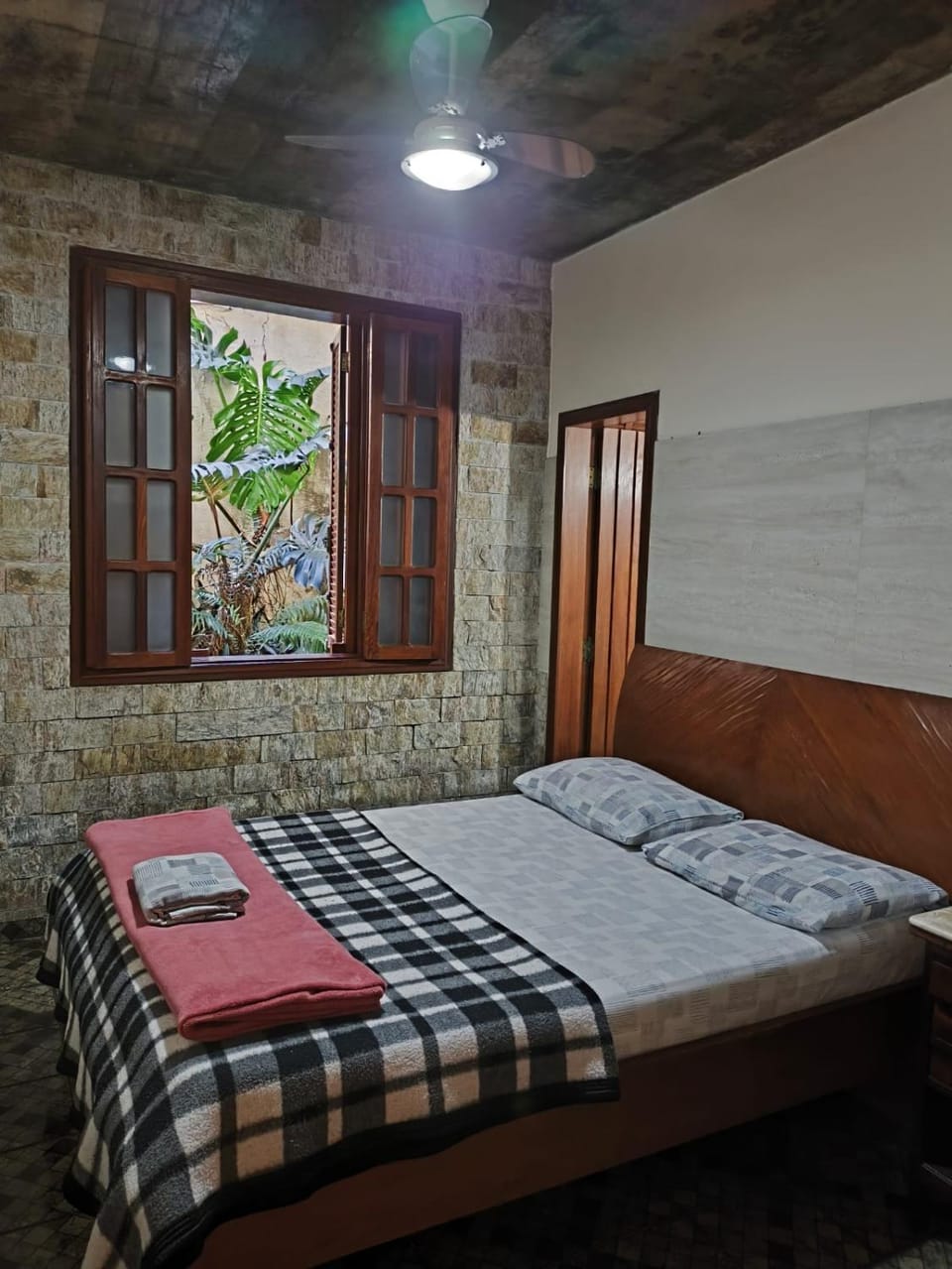 Sefiroh Hostel Masculino Bed and Breakfast in State of Minas Gerais, Brazil
