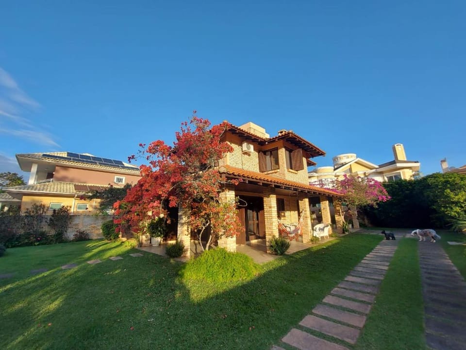 C130 Casa para 10 pessoas a 150m da praia House in Florianopolis