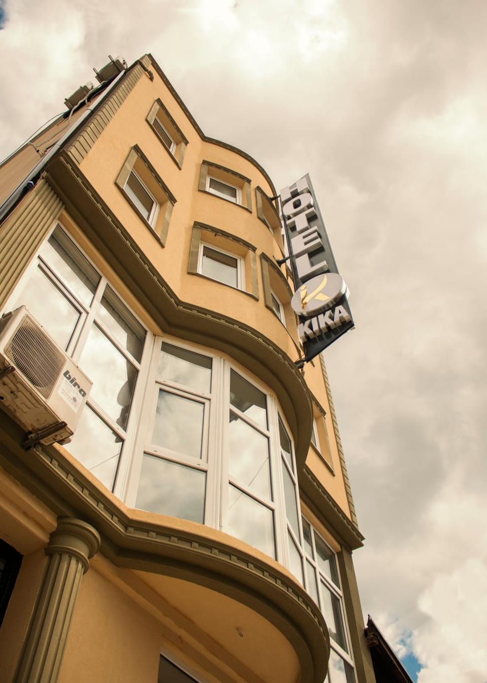 City view, Street view