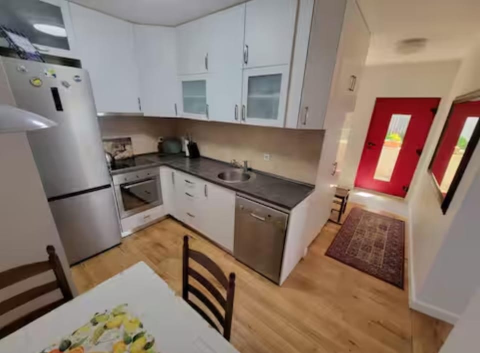 Kitchen or kitchenette, Dining area, dishwasher, oven, stove, toaster