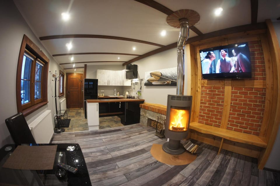 Kitchen or kitchenette, Living room
