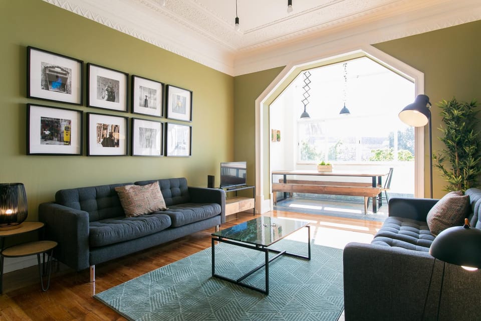 Living room, Seating area