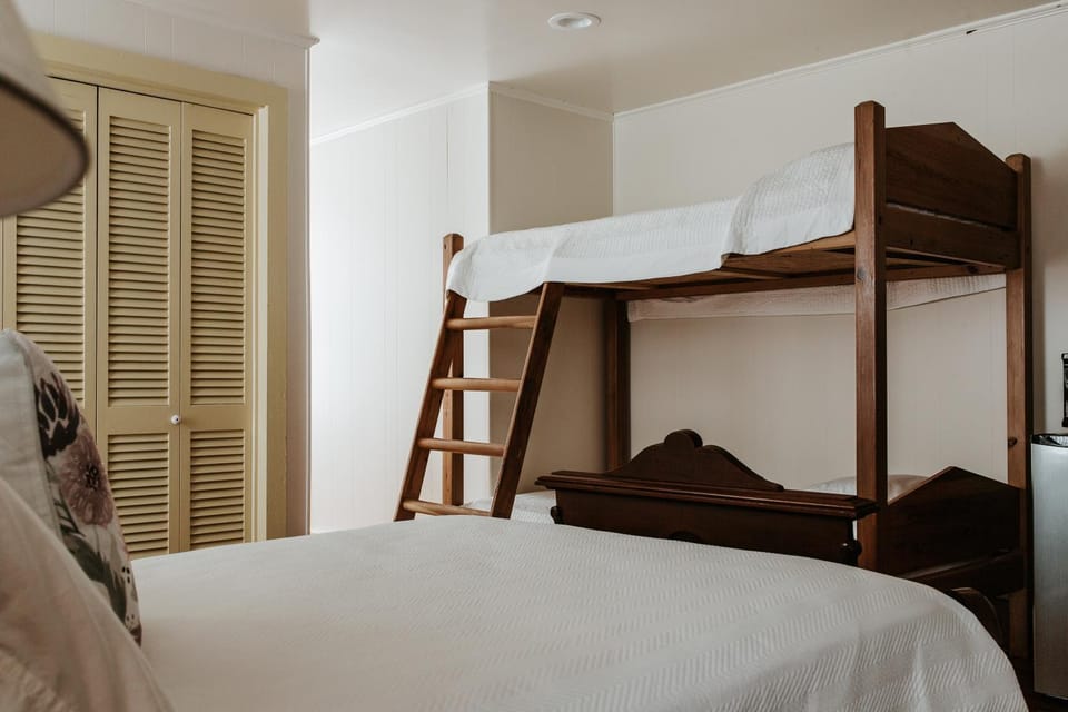 Decorative detail, bunk bed