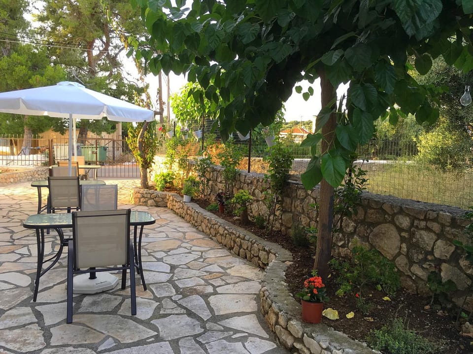 Patio, Garden