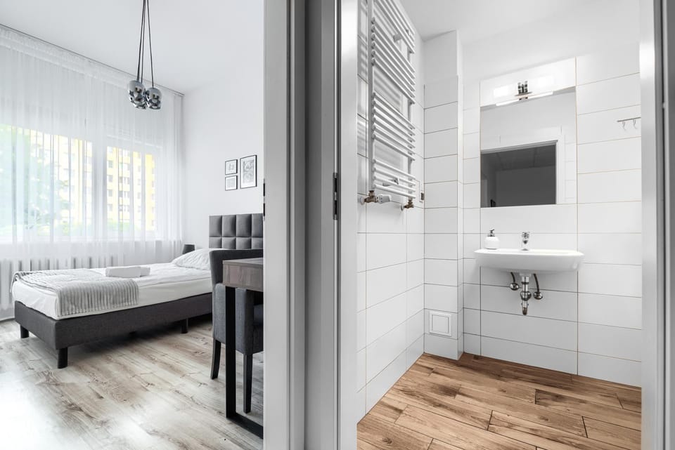 Bed, Bathroom, Photo of the whole room