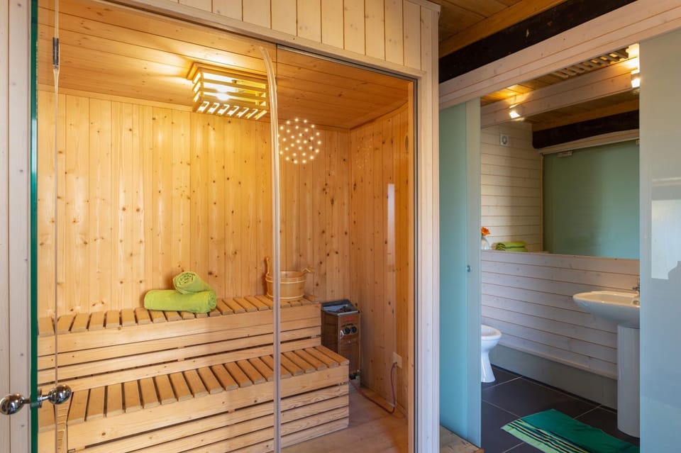 Sauna, Bathroom