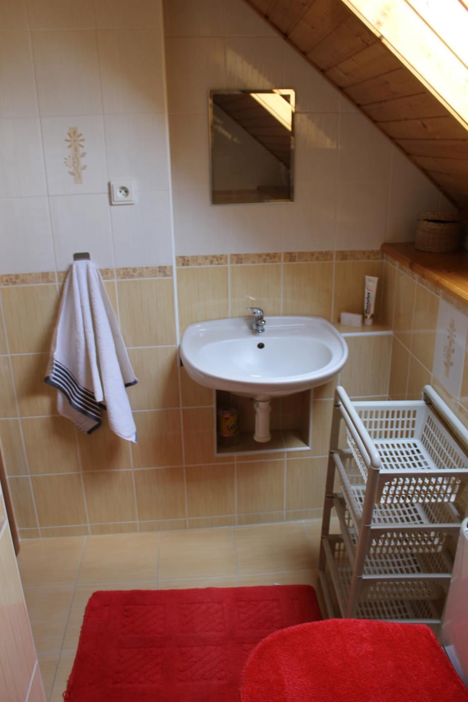 Bathroom, Decorative detail