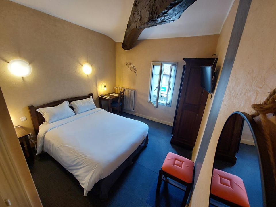 Logis Hotels - La Table d'Antan - Hôtel 2 étoiles et Restaurant Hotel in Nouvelle-Aquitaine