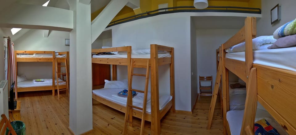 Photo of the whole room, bunk bed