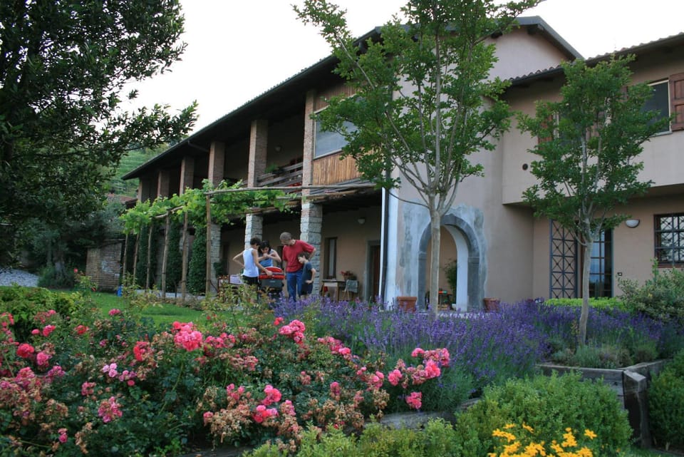 Facade/entrance, Natural landscape, Garden view