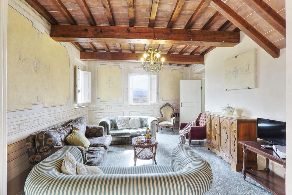 Living room, Seating area