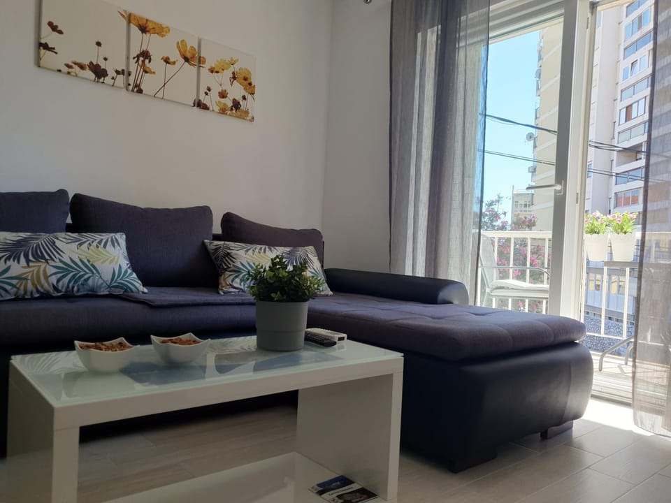 Seating area, On site