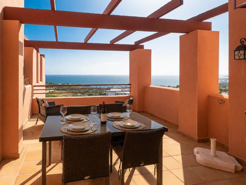 2086-Amazing penthouse with sea view solarium Apartment in Costa del Sol