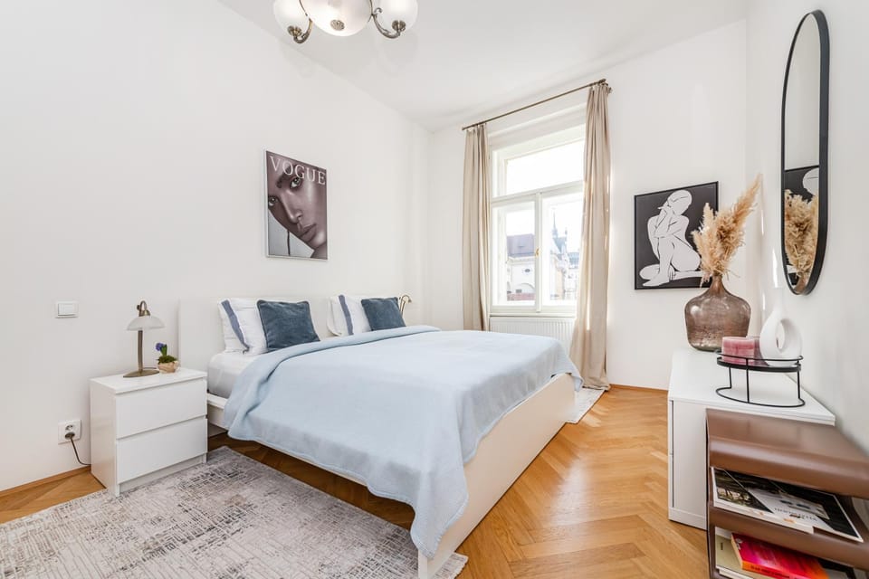Bed, Decorative detail, Bedroom