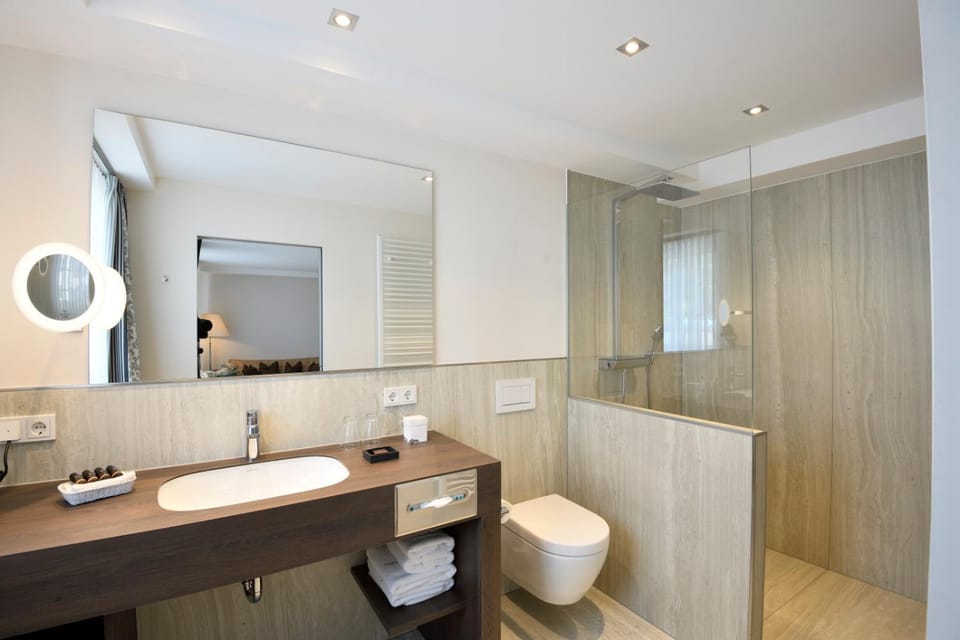 Toilet, Bathroom