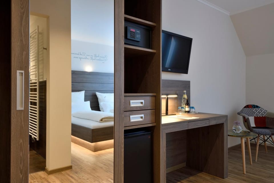TV and multimedia, Photo of the whole room