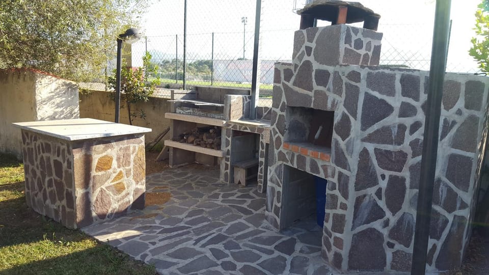 BBQ facilities, BBQ facilities