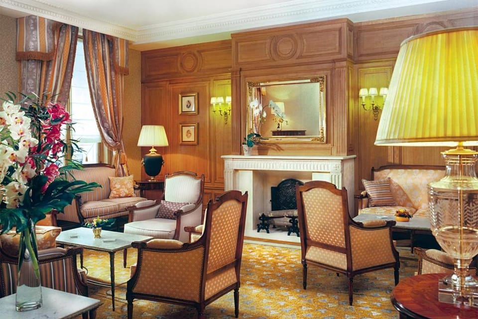 Lounge or bar