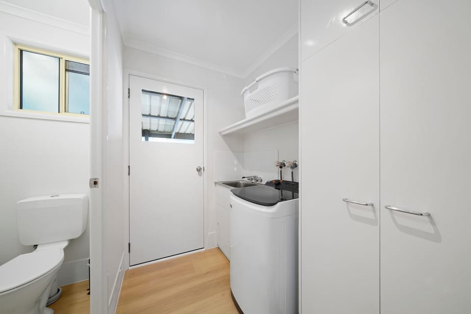 Toilet, laundry