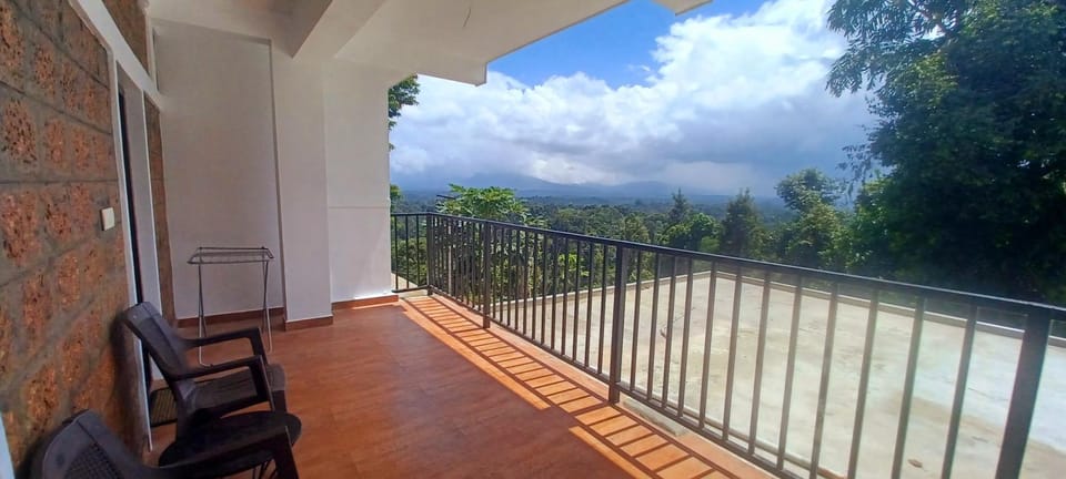 Balcony/Terrace, Mountain view