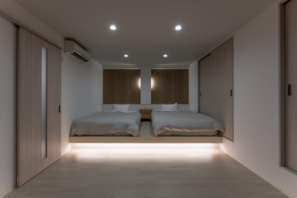 Bed, Photo of the whole room, Bedroom, air conditioner
