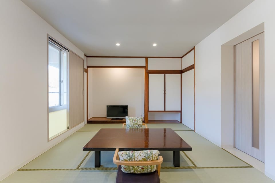 TV and multimedia, Seating area