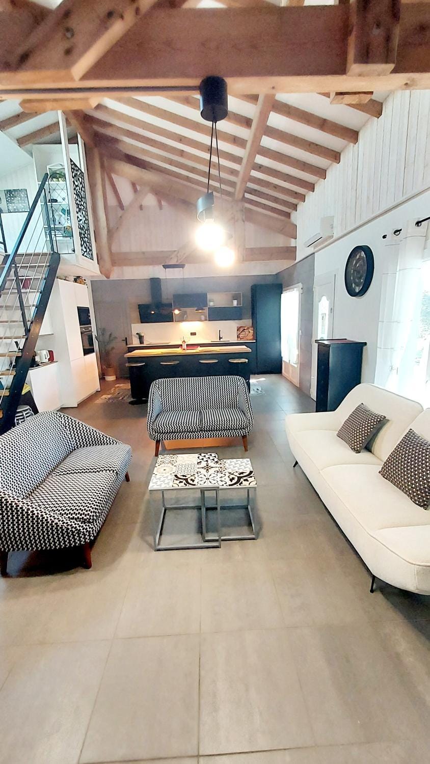 Kitchen or kitchenette, Living room, Seating area