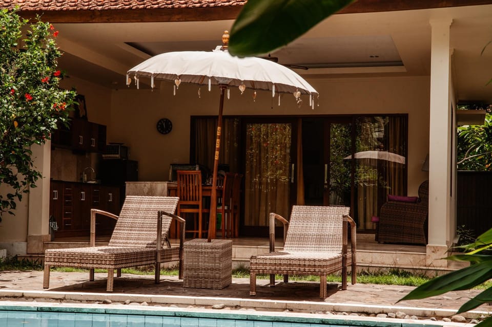 Balcony/Terrace, sunbed
