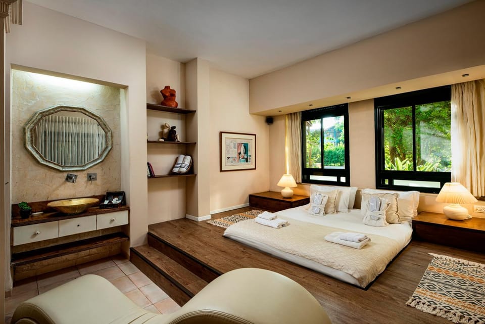 Bed, Photo of the whole room