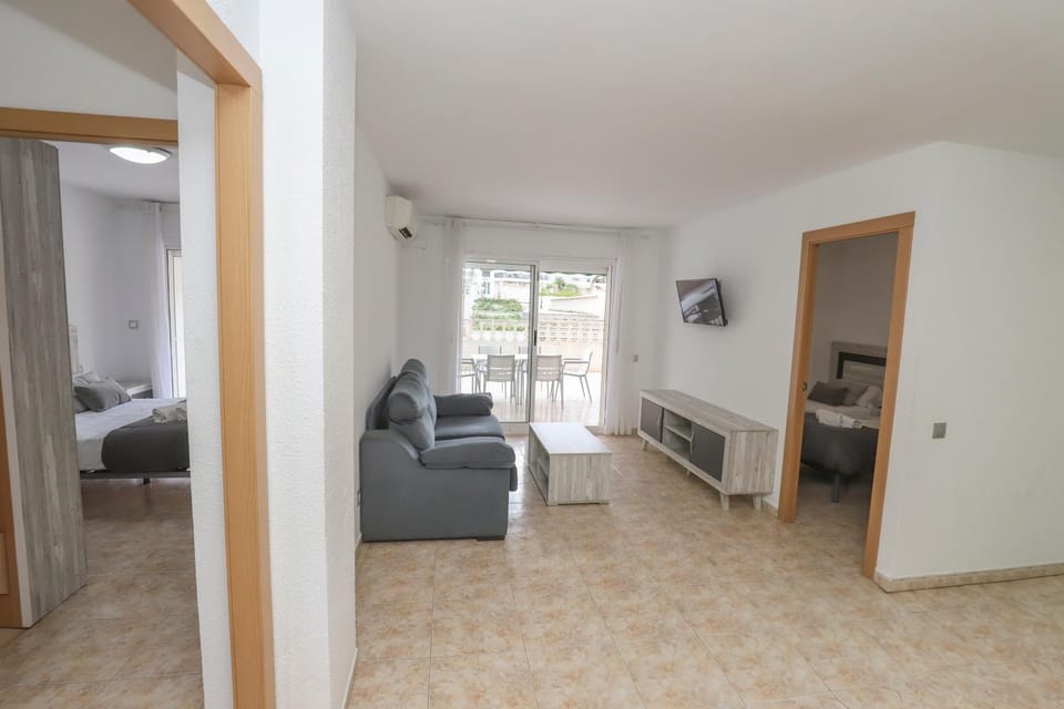 Living room, Bedroom, air conditioner
