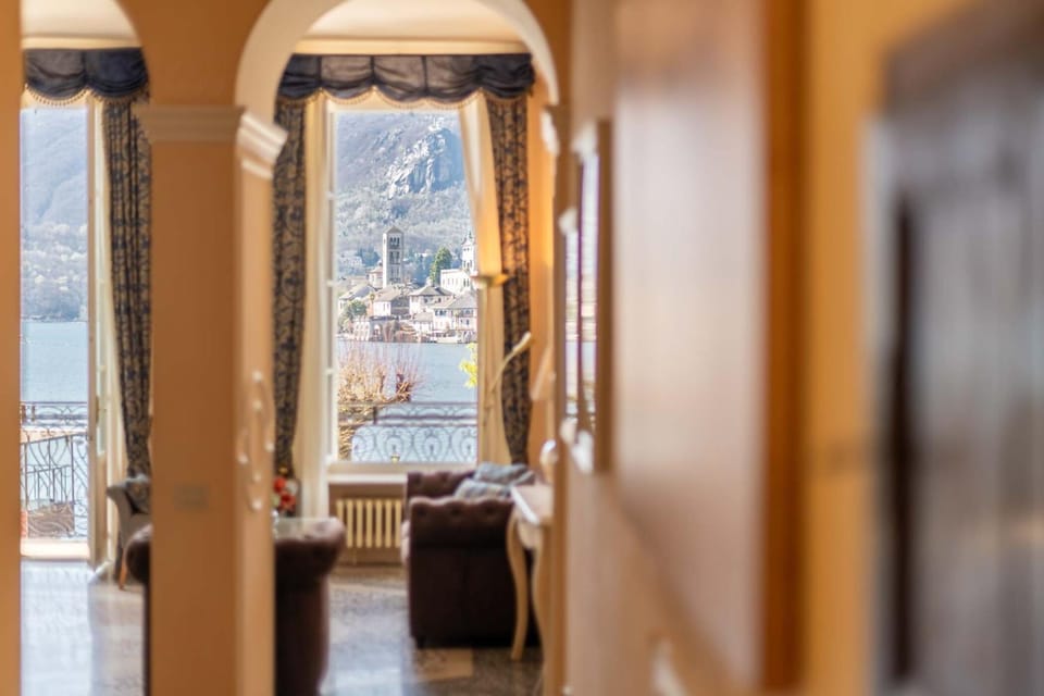 L'ISOLA Appartamento con vista lago Apartment in Orta San Giulio