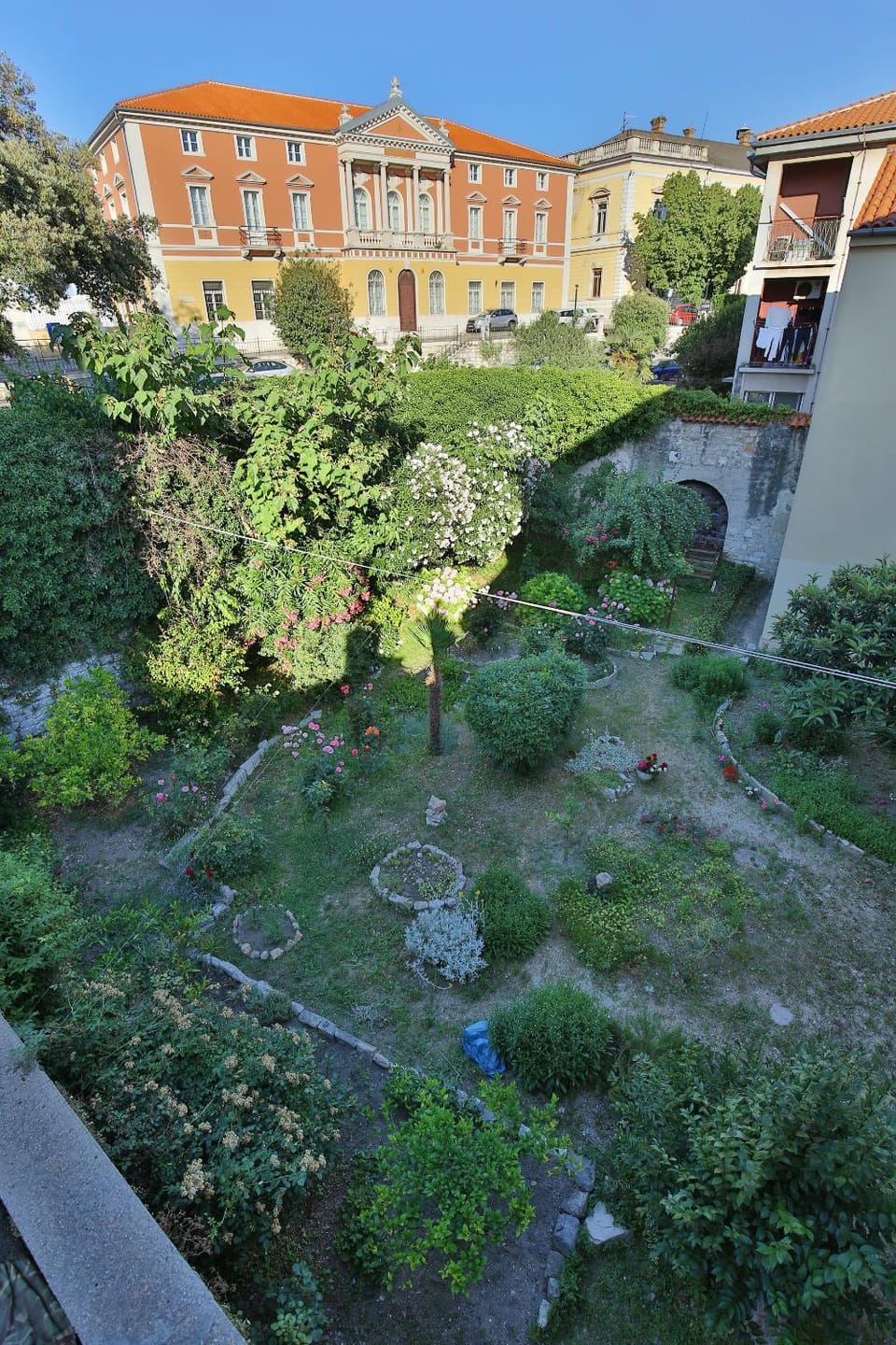 Property building, Spring, Garden view, Landmark view, Inner courtyard view