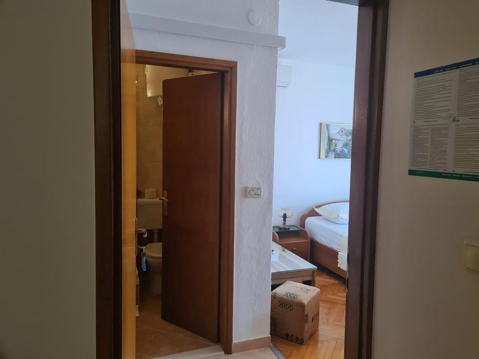 Rooms Raos Bed and Breakfast in Brela