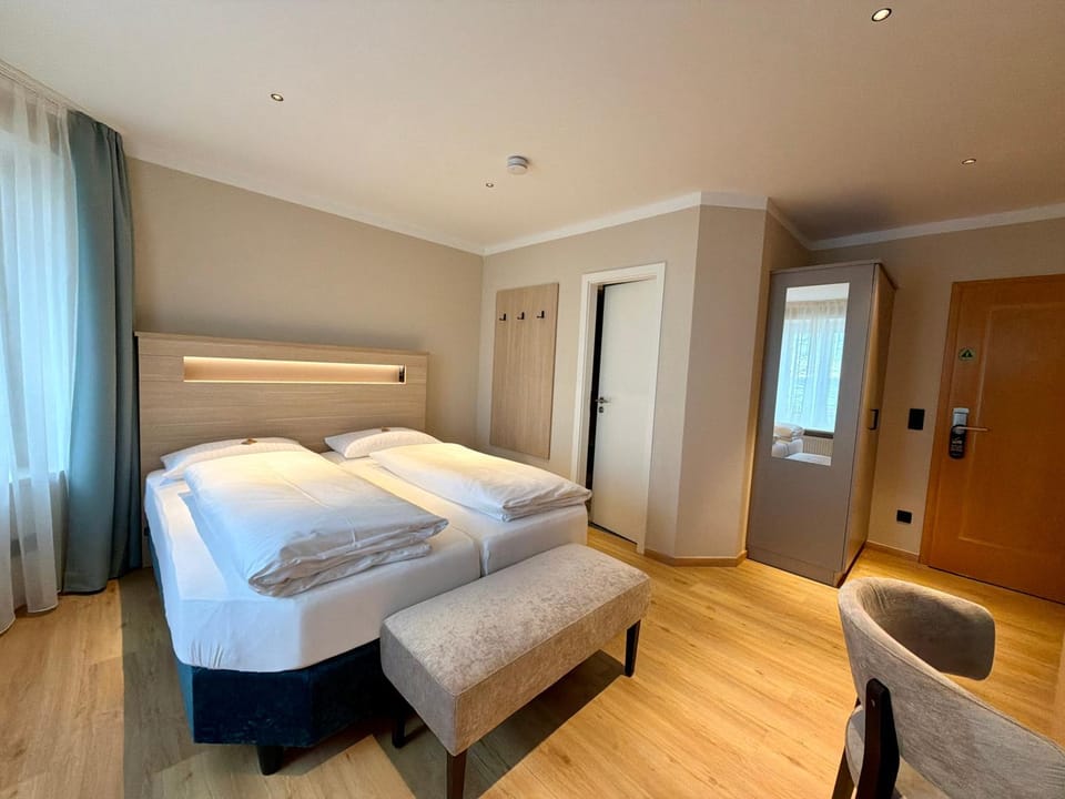 Bed, Photo of the whole room, Bedroom, wardrobe