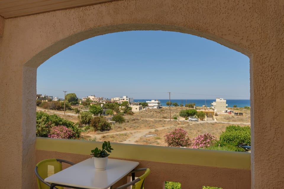 View (from property/room), Balcony/Terrace, Sea view