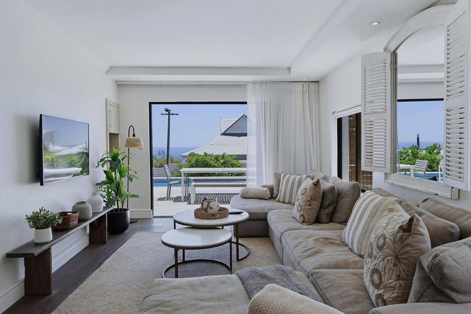 Living room, Sea view