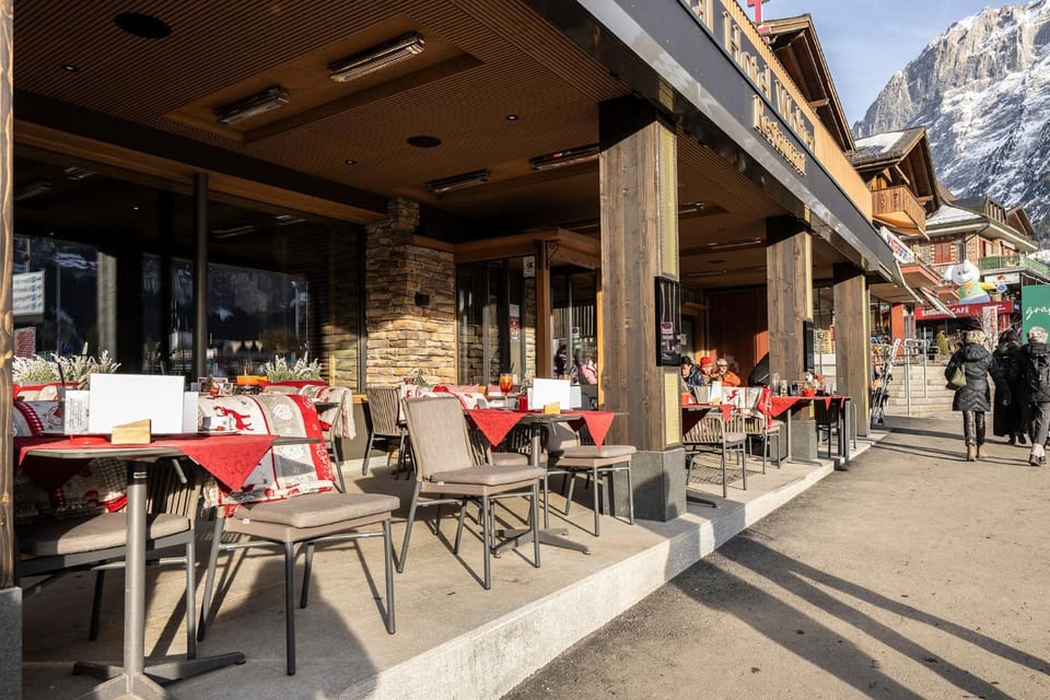 Property building, Restaurant/places to eat