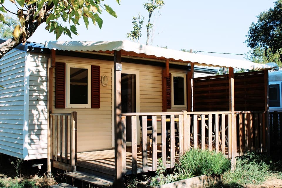 Camping Lou Cabasson Campground/ 
RV Resort in Bormes-les-Mimosas