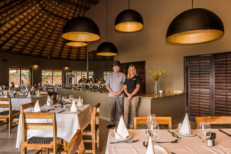 Staff, Restaurant/places to eat